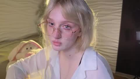 Ellie online show from 08-07-26, 05:42