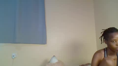 Snowie eyes online show from 01-12-26, 01:05