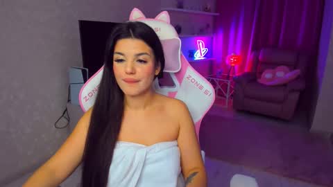 snowingwinter online show from 11-25-25, 11:05