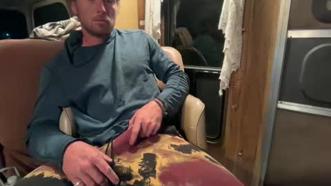 snowtrooper888 online show from 05-13-26, 04:54