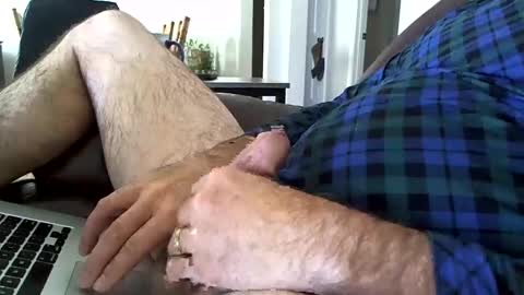 Snapshot of snowy62 chatting on 12-14-24, 02:31 Snowy online show from 12-14-24, 02:31