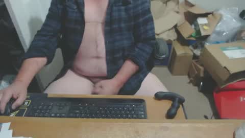 Snapshot of snwplwdrvr chatting on 12-06-24, 05:42 snwplwdrvr online show from 12-06-24, 05:42