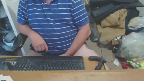 Snapshot of snwplwdrvr chatting on 09-08-25, 06:29 snwplwdrvr online show from 09-08-25, 06:29