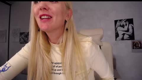 Monna online show from 02-22-25, 02:19