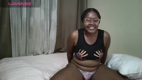 Layla - The Soaking Slut online show from 07-27-26, 04:52