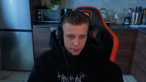 kluvr4 online show from 02-08-26, 06:06