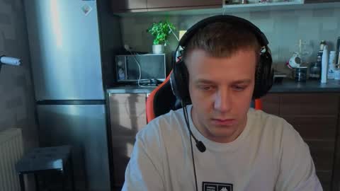 kluvr4 online show from 02-15-26, 07:51