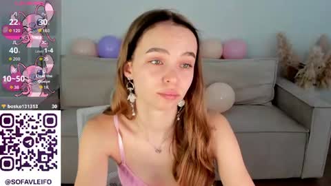 Snapshot of sofa_vleifo chatting on 06-29-26, 01:34 Sofa online show from 06-29-26, 01:34