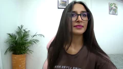 soffi_rousel_ online show from 02-11-25, 05:18