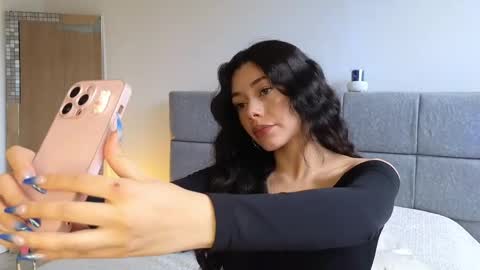 IG Soffimoon   I THANK YOU FOR LEAVING YOUR FOLLOW online show from 05-05-26, 07:55