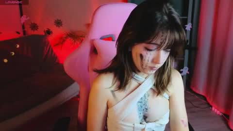 Snapshot of soffitoffi chatting on 10-30-25, 03:24 Soffie online show from 10-30-25, 03:24