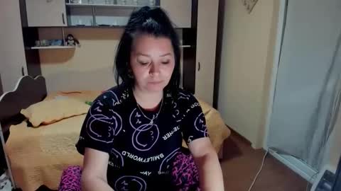 Soffy online show from 05-04-26, 05:03