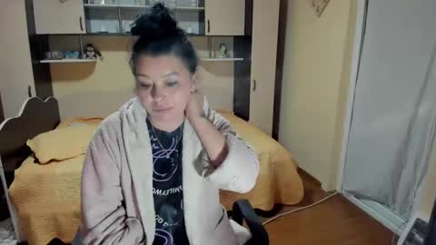 Soffy online show from 05-05-26, 02:52