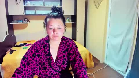 Soffy online show from 05-17-26, 04:43
