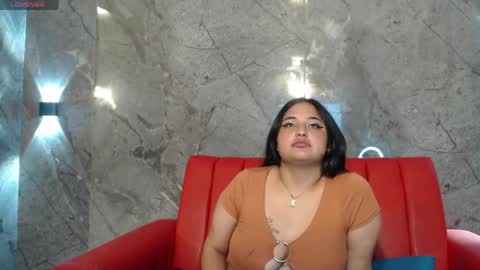 Snapshot of sofhia_miller chatting on 05-27-26, 04:20 Sofhia online show from 05-27-26, 04:20