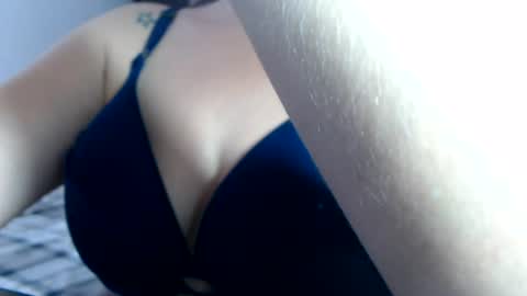 Sofa Castellanos online show from 07-13-26, 04:21