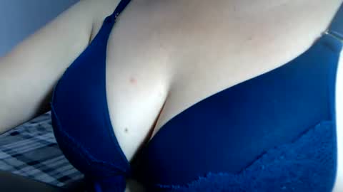 Sofa Castellanos online show from 07-27-26, 02:13