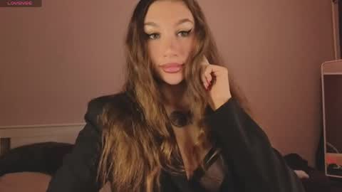Snapshot of sofi___love chatting on 04-24-26, 08:33 Sofi online show from 04-24-26, 08:33