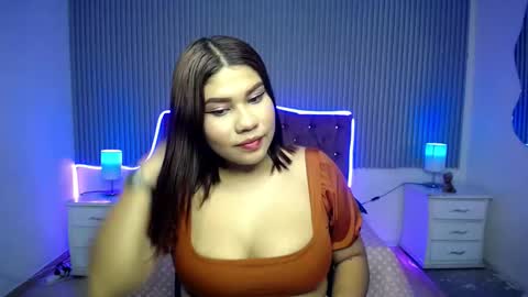 sofi_brunette_ online show from 02-26-26, 03:16