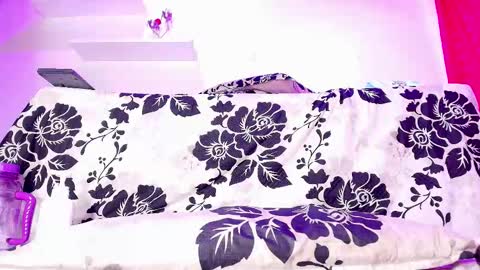 Snapshot of sofi_decker chatting on 02-11-25, 06:08 Sofia online show from 02-11-25, 06:08