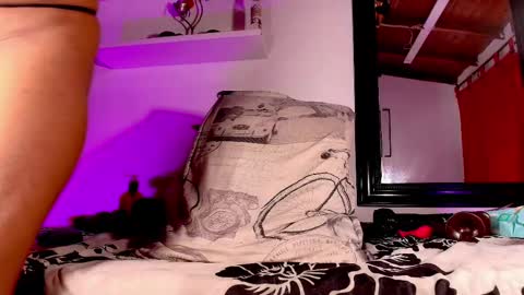 Snapshot of sofi_decker chatting on 03-09-25, 09:13 Sofia online show from 03-09-25, 09:13