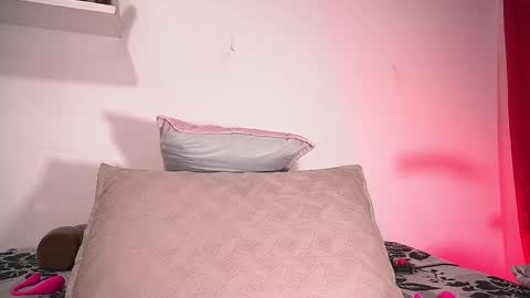 Snapshot of sofi_decker chatting on 09-10-25, 03:06 Sofia online show from 09-10-25, 03:06