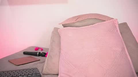 Snapshot of sofi_decker chatting on 09-11-25, 03:06 Sofia online show from 09-11-25, 03:06