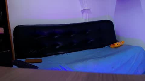 Snapshot of sofi_decker chatting on 10-16-25, 11:55 Sofia online show from 10-16-25, 11:55