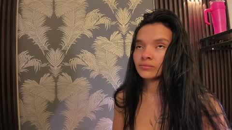 SOFIA online show from 04-01-26, 01:41