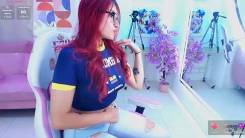 Sofia  online show from 06-17-26, 08:10