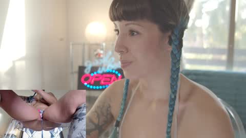 Sofi Mora online show from 01-24-25, 04:39