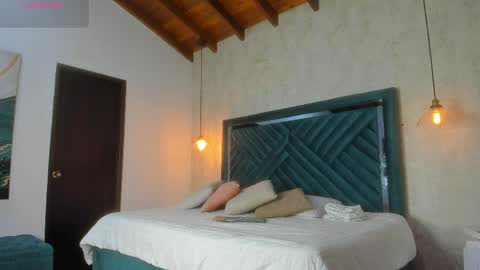 Snapshot of sofi_moreno chatting on 05-04-26, 11:17 Sofi online show from 05-04-26, 11:17