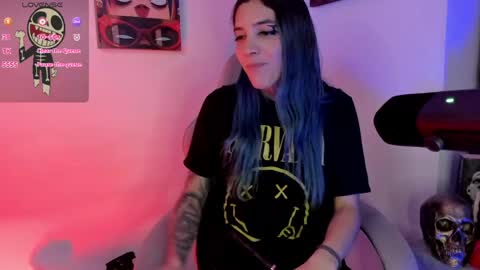 Snapshot of sofi_pretty_uwu_ chatting on 04-28-26, 02:27 SOFIA online show from 04-28-26, 02:27