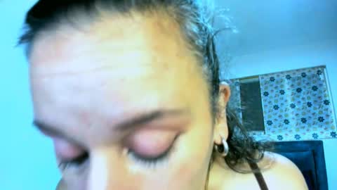 Snapshot of sofi_saliva2511 chatting on 10-17-25, 06:32 sofi online show from 10-17-25, 06:32