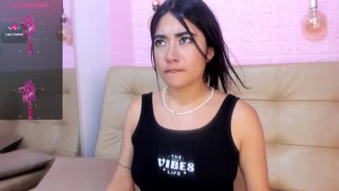 Snapshot of sofi_sweet09 chatting on 12-16-24, 11:18 Susy online show from 12-16-24, 11:18