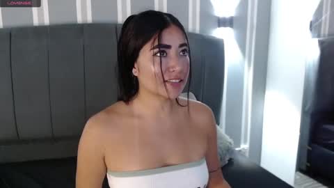 Snapshot of sofi_sweet09 chatting on 02-10-25, 07:28 Susy online show from 02-10-25, 07:28