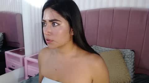 Snapshot of sofi_sweet09 chatting on 03-02-25, 02:19 Susy online show from 03-02-25, 02:19