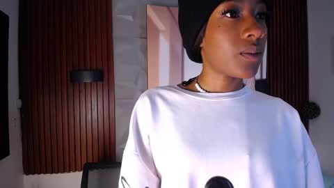 Snapshot of sofi_thomas_ chatting on 03-29-26, 10:59 Sofia online show from 03-29-26, 10:59