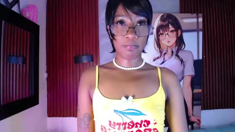 Snapshot of sofi_thomas_ chatting on 05-17-26, 11:28 Sofia online show from 05-17-26, 11:28