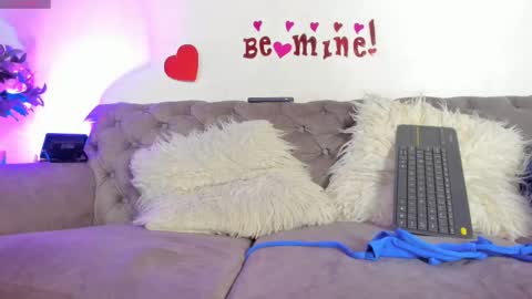 Sofia Vasquez online show from 02-13-25, 01:29