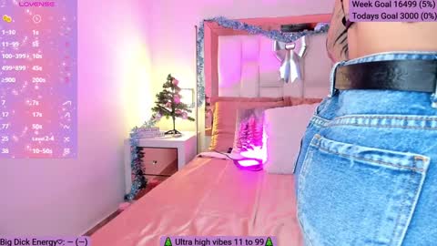 Snapshot of sofia_dream7 chatting on 12-18-24, 11:34 Sofi online show from 12-18-24, 11:34