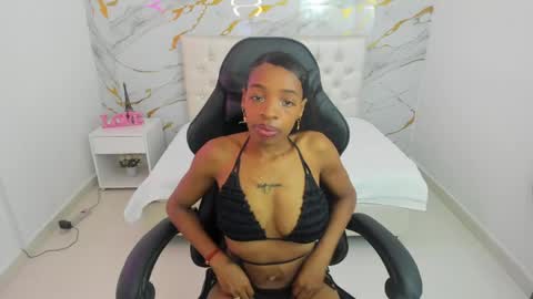 sofia_echeverri online show from 05-04-26, 12:23