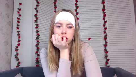 Sofia here online show from 11-06-25, 12:22