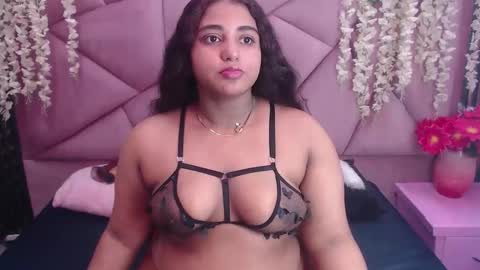 Snapshot of sofia_hernandeez_ chatting on 03-31-26, 12:38 Sofi online show from 03-31-26, 12:38