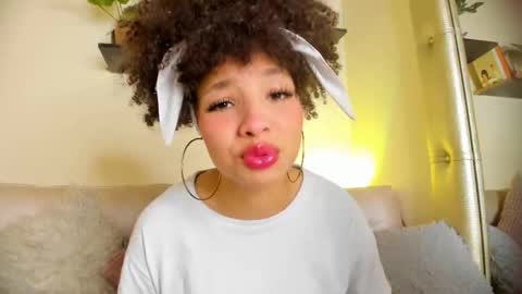 S O F I A  online show from 02-17-26, 06:14