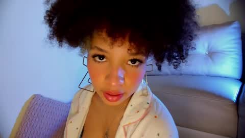 S O F I A  online show from 05-04-26, 09:22