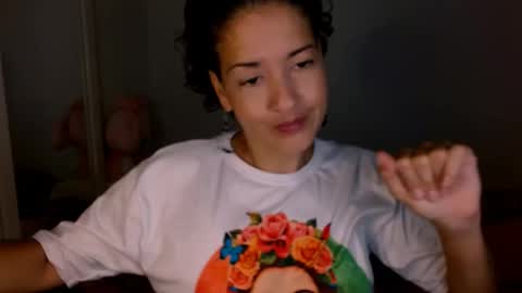 Sofia  online show from 11-25-25, 10:21