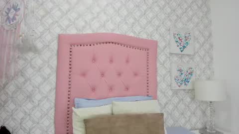 sofia_martinez9 online show from 07-28-26, 07:39