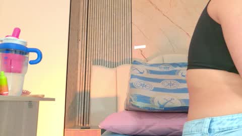 Snapshot of sofia_martinn chatting on 03-16-26, 03:01 Sofia online show from 03-16-26, 03:01