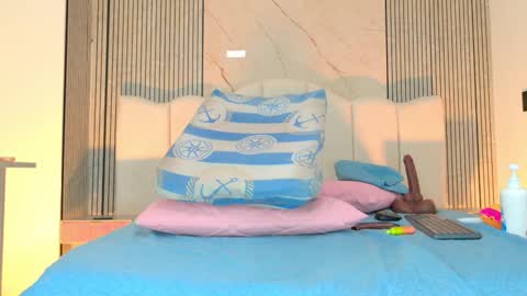 Snapshot of sofia_martinn chatting on 03-16-26, 05:44 Sofia online show from 03-16-26, 05:44